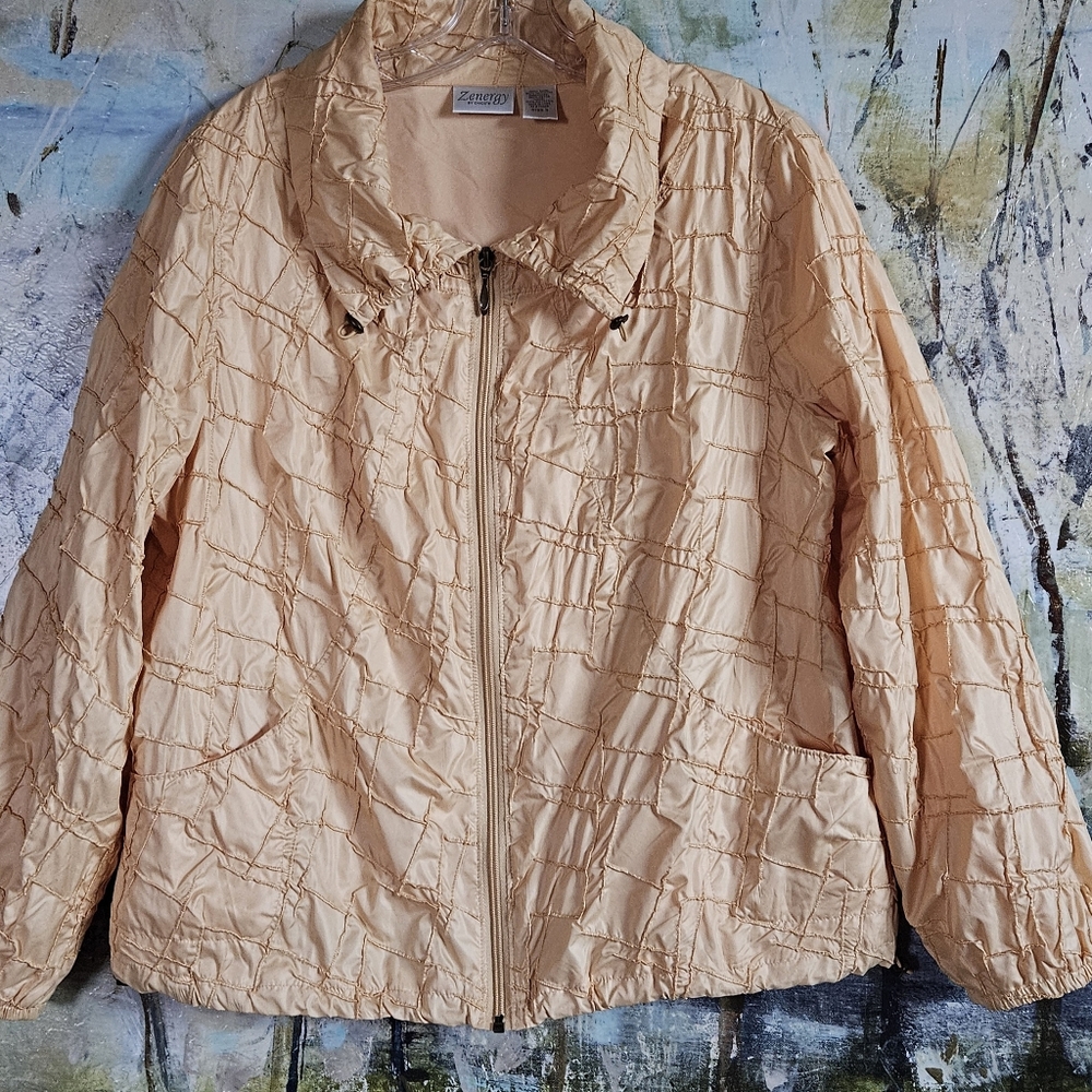 Chico's Zenergy Warm Peach-Gold Crinkle Grid Quilted  Zip Front Windbreaker Sz L